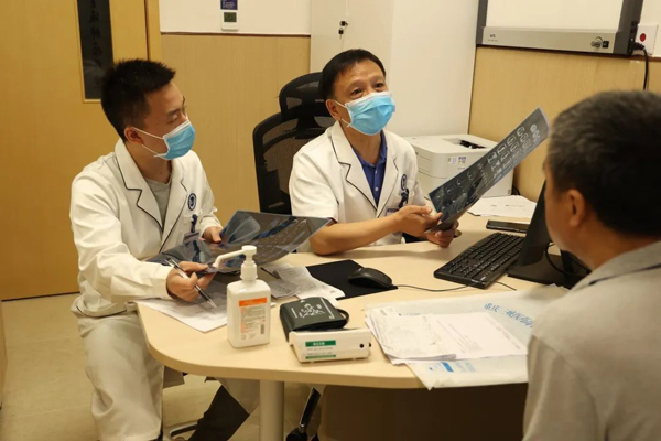 单日接诊近千人:重庆全域肿瘤医院今日全面开诊
